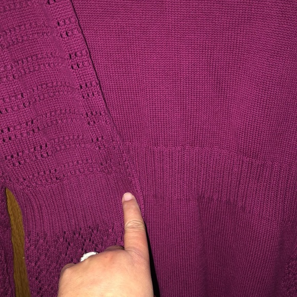 PLUM COLOR SWEATER SIZE LARGE - Picture 3 of 5